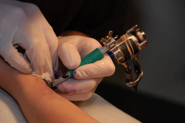 Why Professional Tattoo and Piercing Studios Matter for Safety