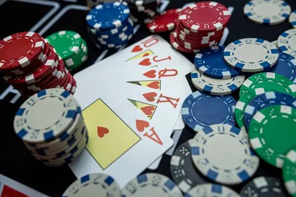 Learning Poker Faster Using ポーカーアプリ