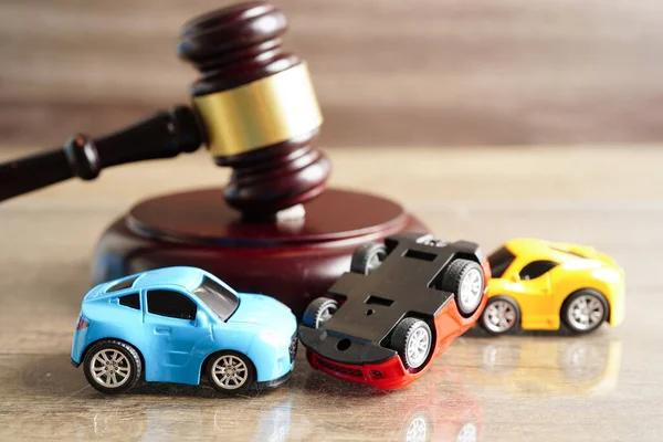 Reasons to Hire a Car Accident Attorney Immediately After a Crash